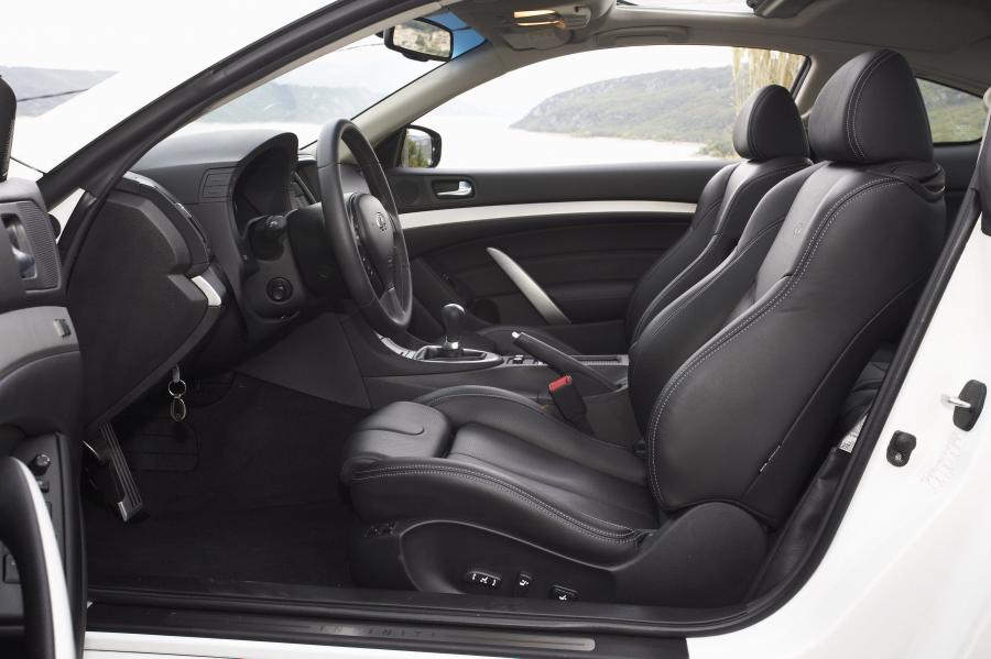  Infiniti G37 2008 года  (EU) (фото 64 из 93)